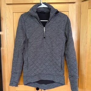 Lululemon forever warm heathered gray quilted pullover. Womens size 2